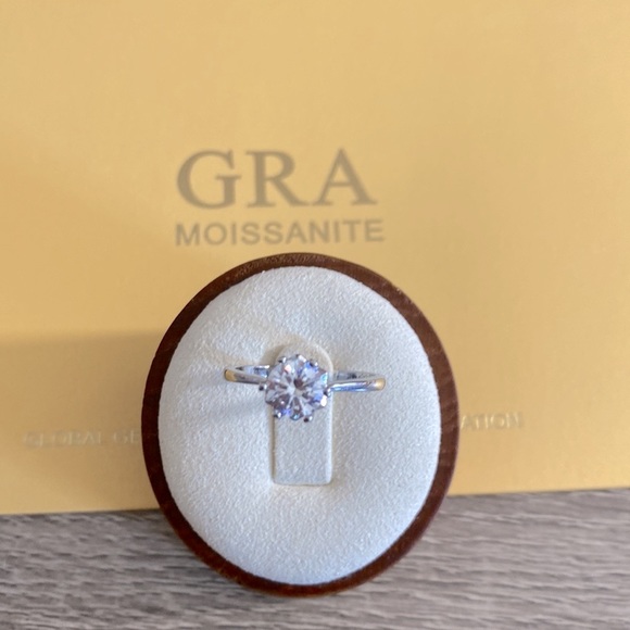Mystic Floral Jewelry - 1CT Platinum GRA Moissanite Diamond Ring S925 NEW